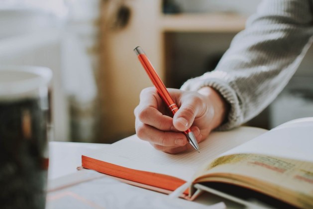PhD Thesis Writing Service: Your Guide to Expert Thesis Writing Help